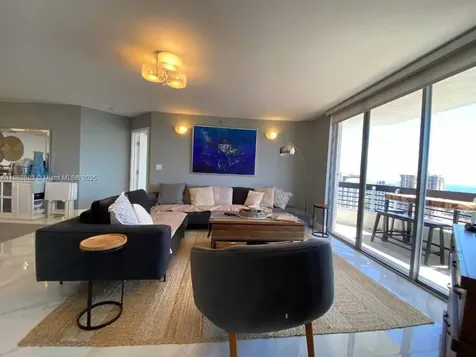 3530 Mystic Pointe Drive Aventura FL 33180