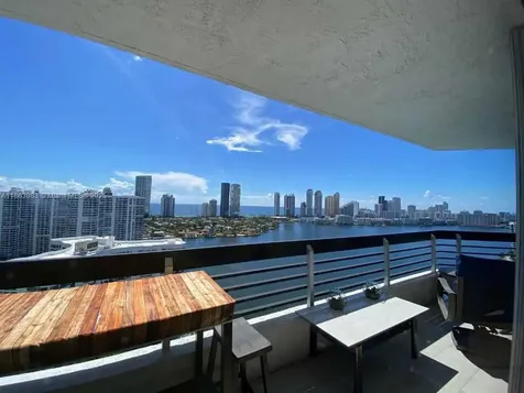 3530 Mystic Pointe Drive Aventura FL 33180