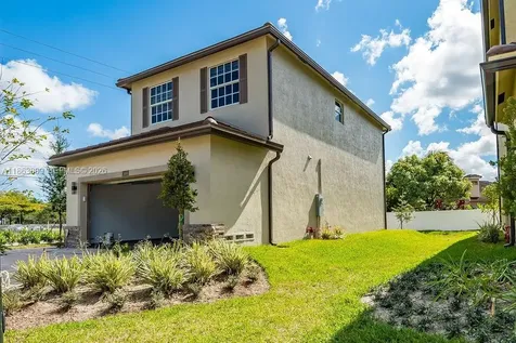 5400 NW 57th Court Tamarac FL 33319