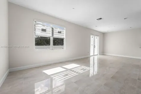 5400 NW 57th Court Tamarac FL 33319