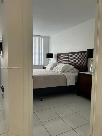 100 Lincoln Road Miami Beach FL 33139