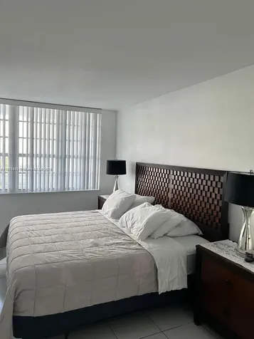 100 Lincoln Road Miami Beach FL 33139