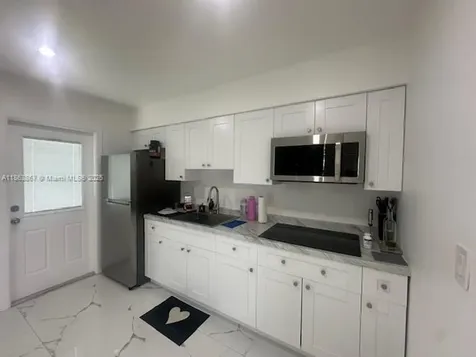 2100 N 14th Avenue Hollywood FL 33020