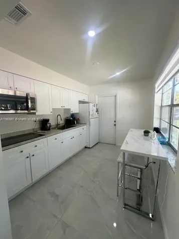 2100 N 14th Avenue Hollywood FL 33020
