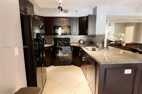 19555 E Country Club Drive Aventura FL 33180