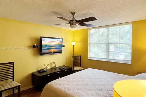 19555 E Country Club Drive Aventura FL 33180