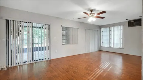 9404 NW 70th Place Tamarac FL 33321