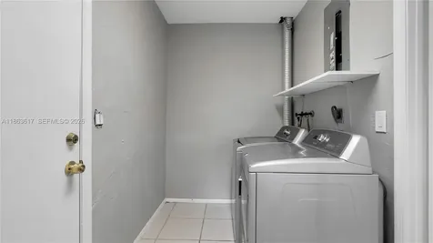 9404 NW 70th Place Tamarac FL 33321