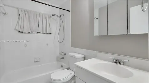 9404 NW 70th Place Tamarac FL 33321