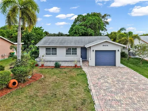 9404 NW 70th Place Tamarac FL 33321