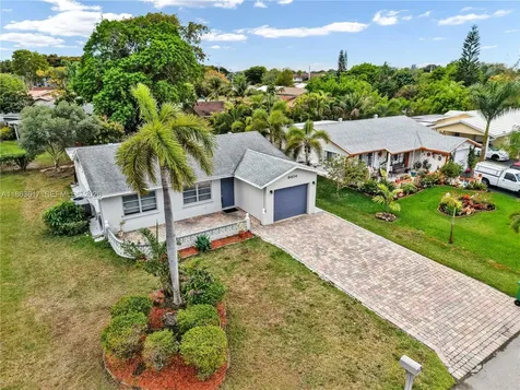9404 NW 70th Place Tamarac FL 33321