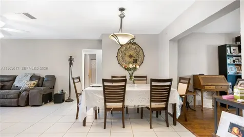 9404 NW 70th Place Tamarac FL 33321