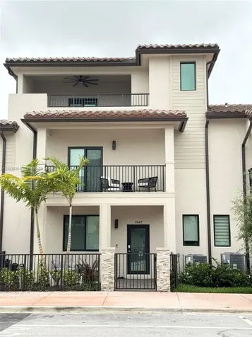 4867 NW 84th Avenue Doral FL 33166