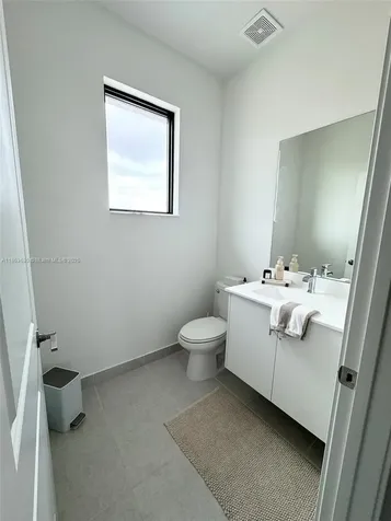 4867 NW 84th Avenue Doral FL 33166