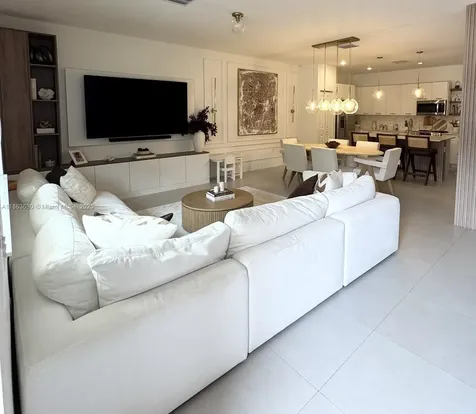 4867 NW 84th Avenue Doral FL 33166