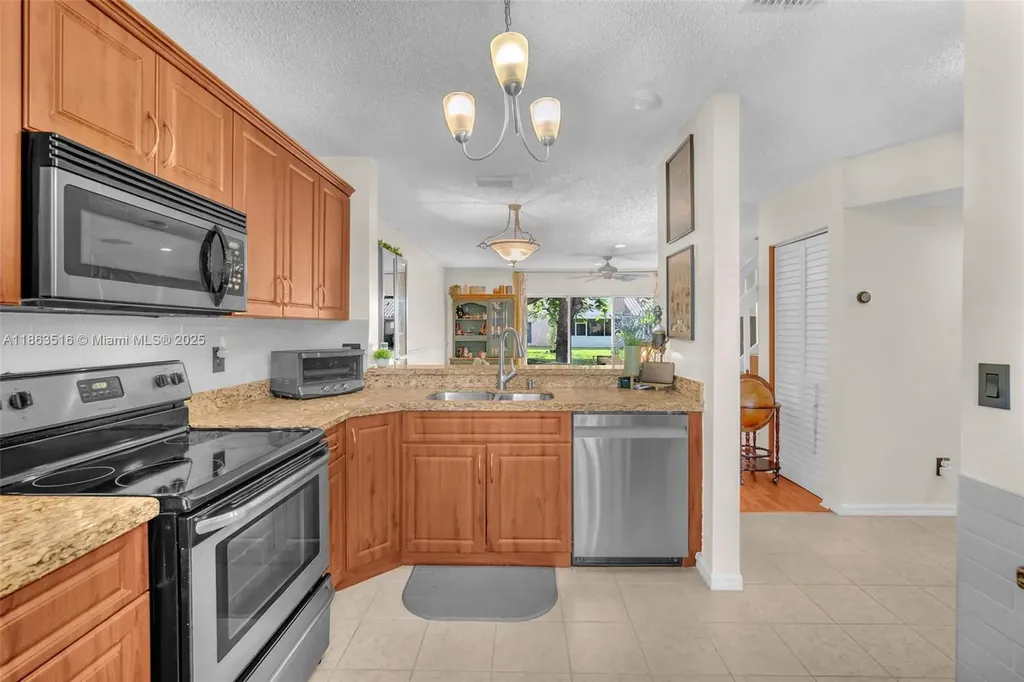 632 NW 208th Terrace Pembroke Pines FL 33029