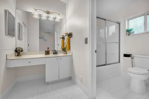 632 NW 208th Terrace Pembroke Pines FL 33029