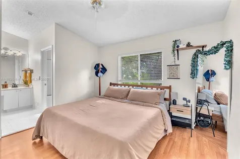 632 NW 208th Terrace Pembroke Pines FL 33029