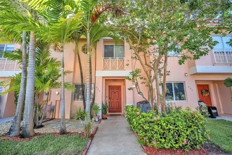 632 NW 208th Terrace Pembroke Pines FL 33029