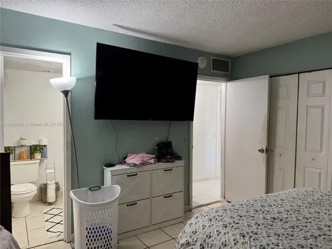 2075 NE 164th Street North Miami Beach FL 33162