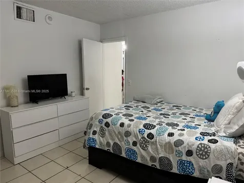 2075 NE 164th Street North Miami Beach FL 33162