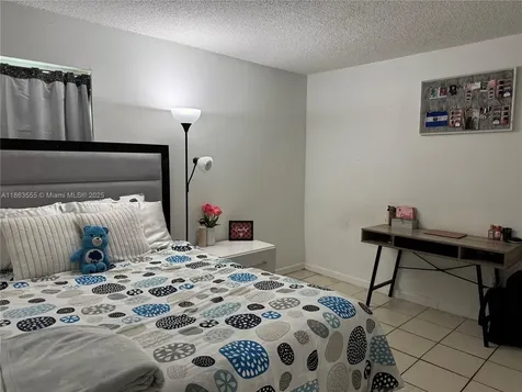 2075 NE 164th Street North Miami Beach FL 33162