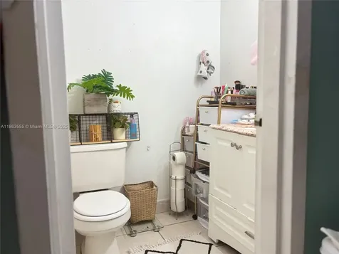 2075 NE 164th Street North Miami Beach FL 33162