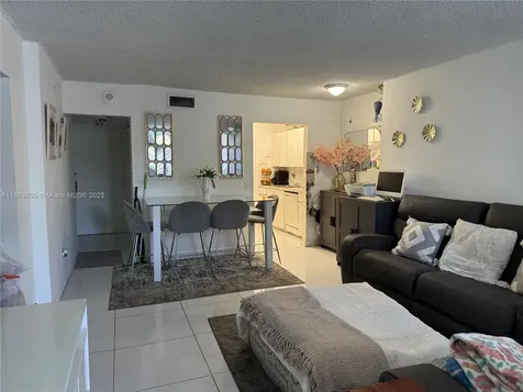 2075 NE 164th Street North Miami Beach FL 33162