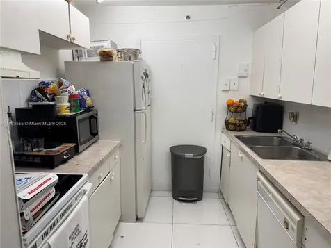 2075 NE 164th Street North Miami Beach FL 33162
