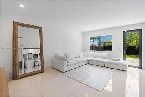 9974 NW 86th Terrace Doral FL 33178
