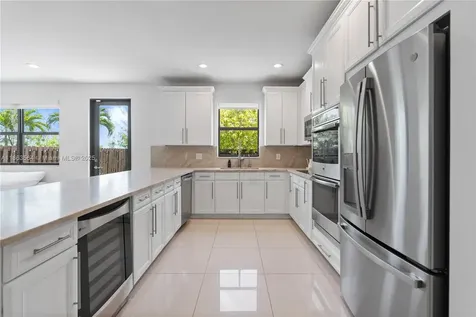 9974 NW 86th Terrace Doral FL 33178