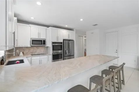 9974 NW 86th Terrace Doral FL 33178