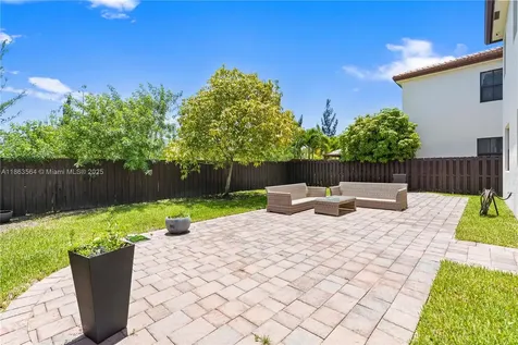9974 NW 86th Terrace Doral FL 33178