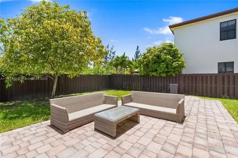 9974 NW 86th Terrace Doral FL 33178