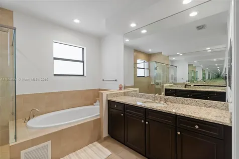 9974 NW 86th Terrace Doral FL 33178