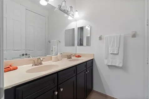 9974 NW 86th Terrace Doral FL 33178