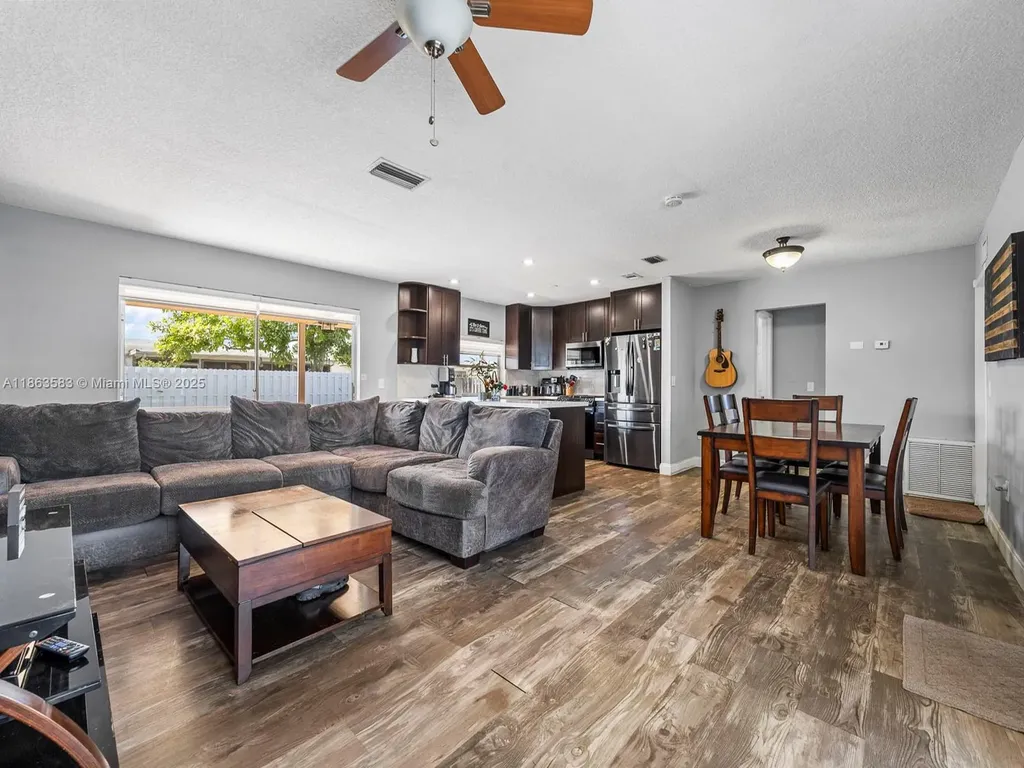 9636 NW 26th Street Sunrise FL 33322