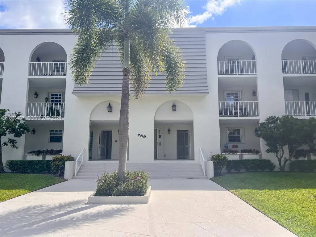 769 Jeffery Street Boca Raton FL 33487