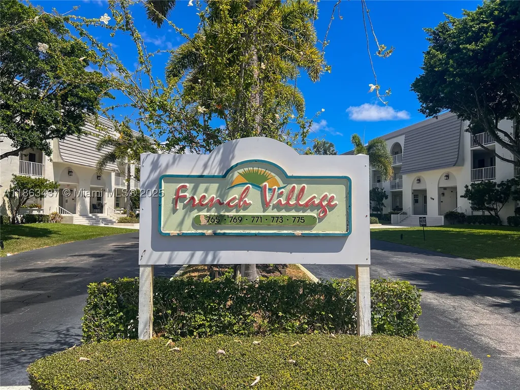 769 Jeffery Street Boca Raton FL 33487