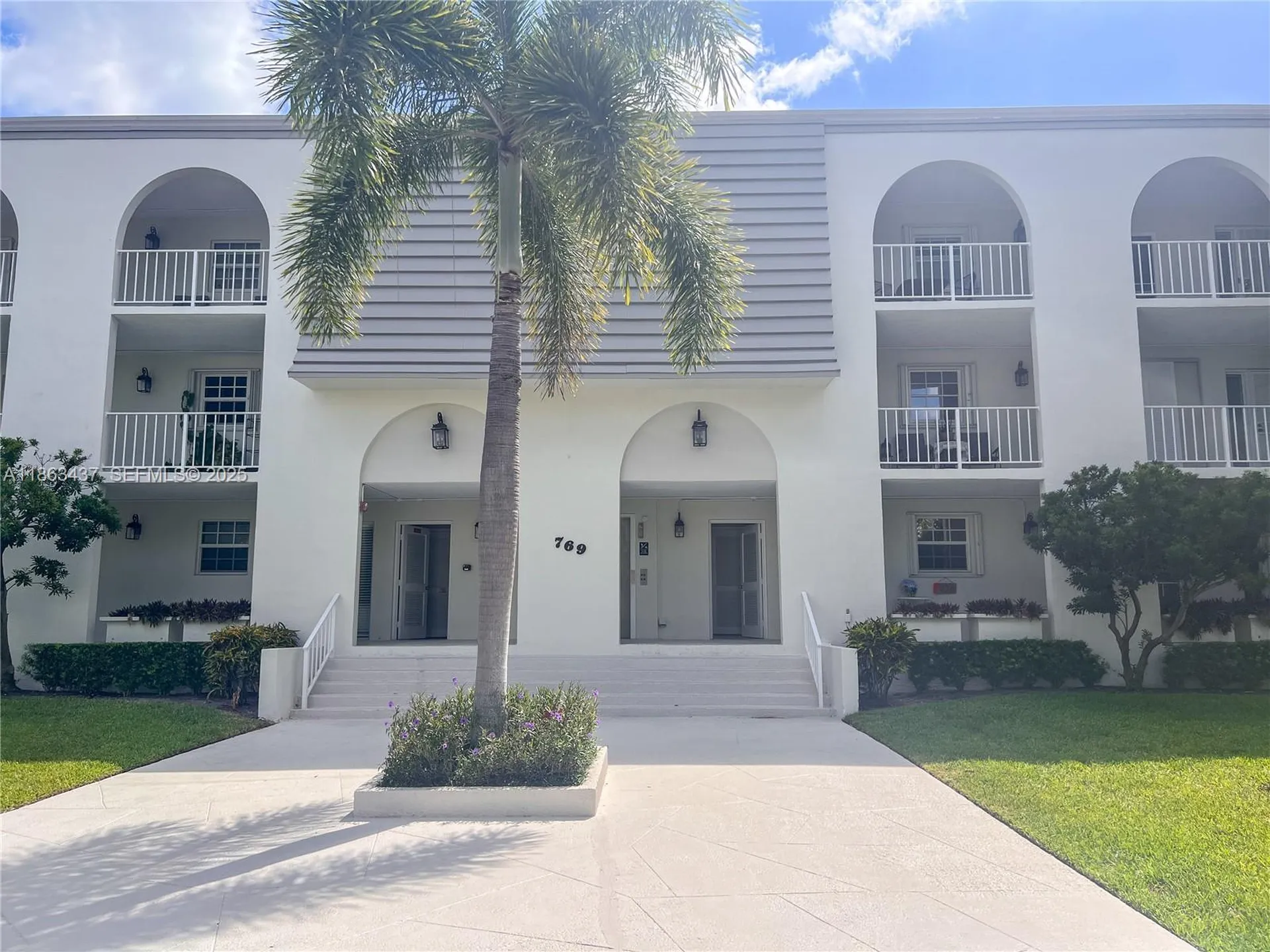 769 Jeffery Street Boca Raton FL 33487