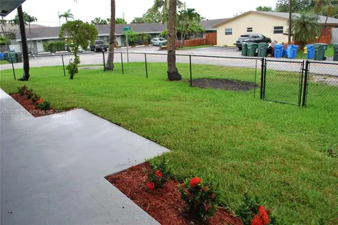 3621 NE 1st Terrace Oakland Park FL 33334