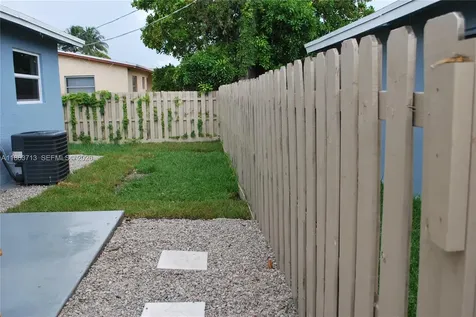 3621 NE 1st Terrace Oakland Park FL 33334