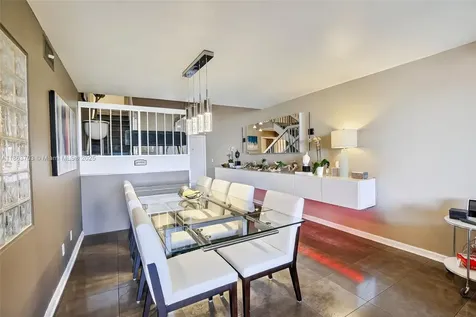 1530 W Golfview Drive Pembroke Pines FL 33026