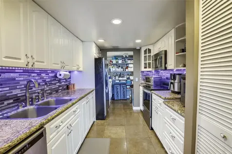 1530 W Golfview Drive Pembroke Pines FL 33026