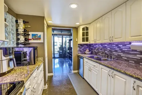 1530 W Golfview Drive Pembroke Pines FL 33026