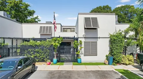1530 W Golfview Drive Pembroke Pines FL 33026