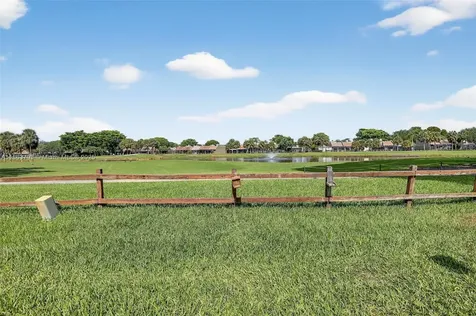 1530 W Golfview Drive Pembroke Pines FL 33026