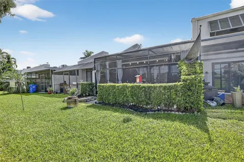 1530 W Golfview Drive Pembroke Pines FL 33026