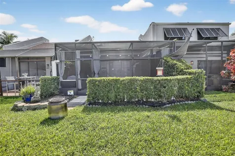 1530 W Golfview Drive Pembroke Pines FL 33026