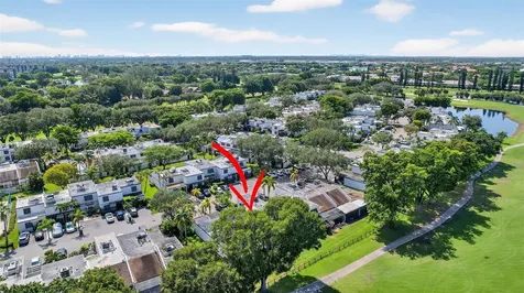 1530 W Golfview Drive Pembroke Pines FL 33026